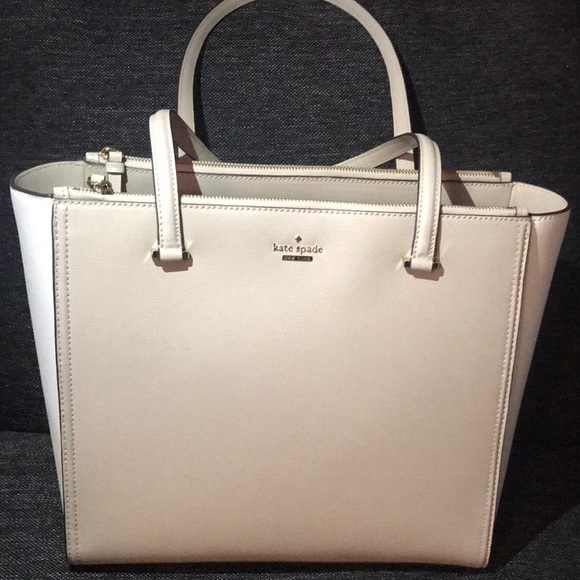 kate spade Handbags - ‼️💕NWT Blush & White Kate Spade Handbag